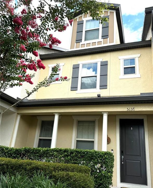 Recently Rented: $2,300 (3 beds, 2 baths, 1780 Square Feet)