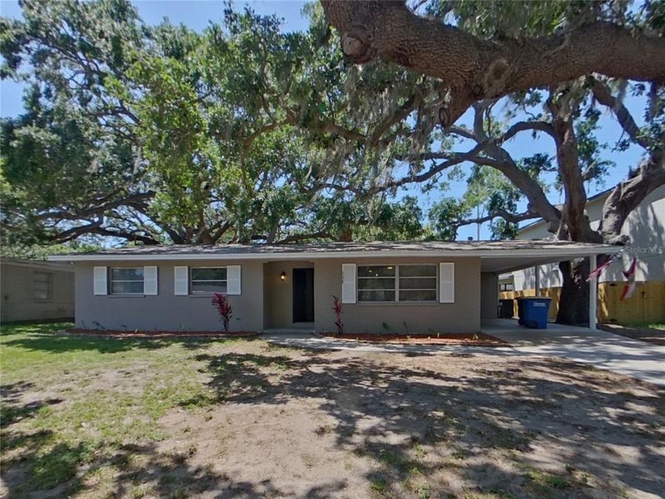 Recently Rented: $2,499 (4 beds, 2 baths, 1556 Square Feet)