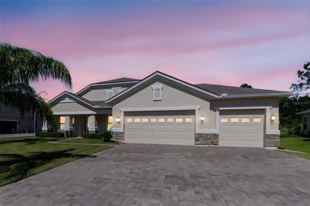 Vendido Recientemente: $799,000 (4 camas, 3 baños, 2880 Pies cuadrados)