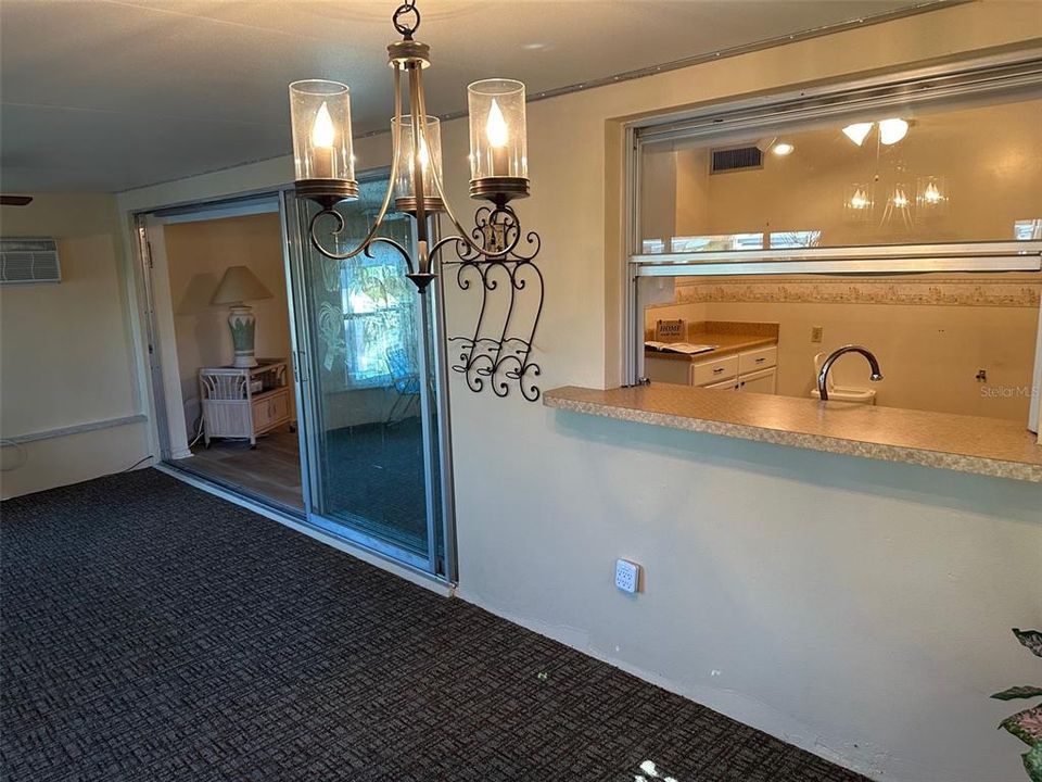 For Sale: $200,000 (2 beds, 2 baths, 1022 Square Feet)