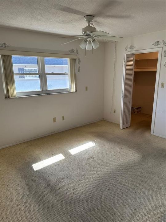 For Sale: $200,000 (2 beds, 2 baths, 1022 Square Feet)