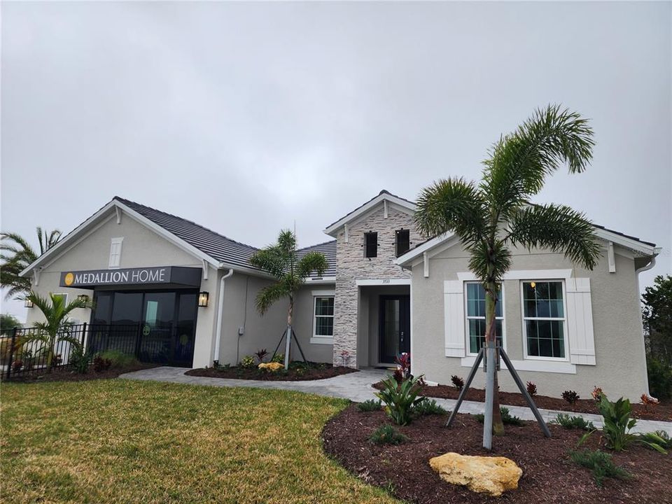 Recently Sold: $1,500,000 (3 beds, 3 baths, 2763 Square Feet)
