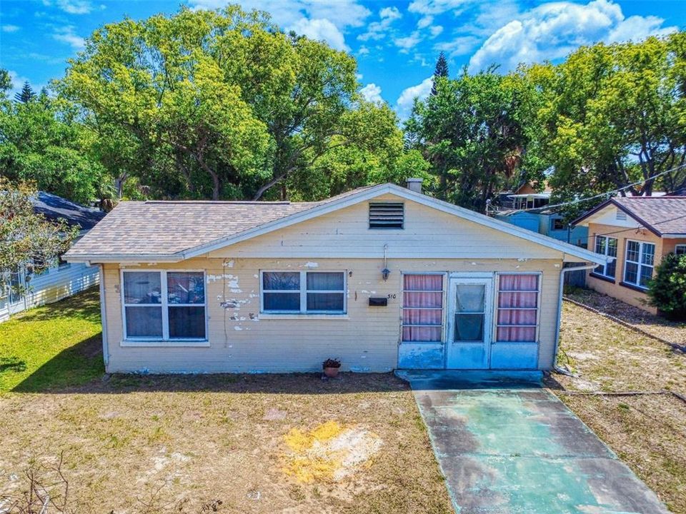 待售: $215,000 (2 贝兹, 1 浴室, 1060 平方英尺)