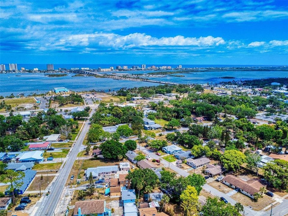 待售: $215,000 (2 贝兹, 1 浴室, 1060 平方英尺)