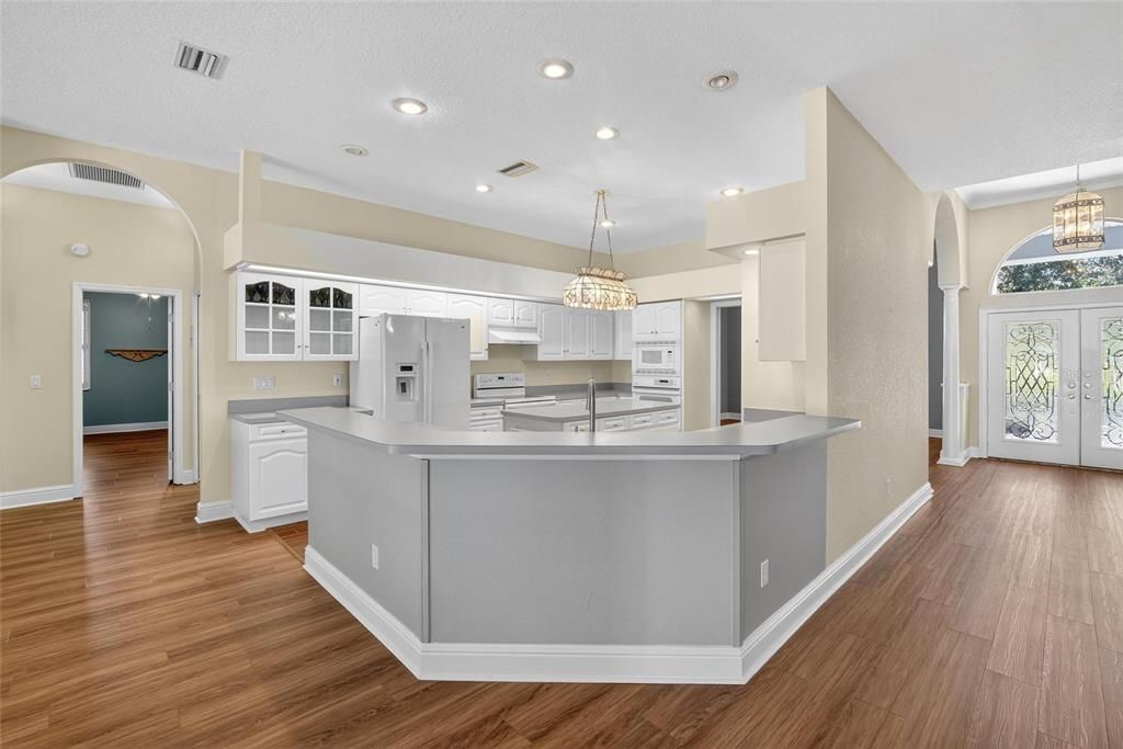 Active With Contract: $799,000 (4 beds, 3 baths, 3921 Square Feet)