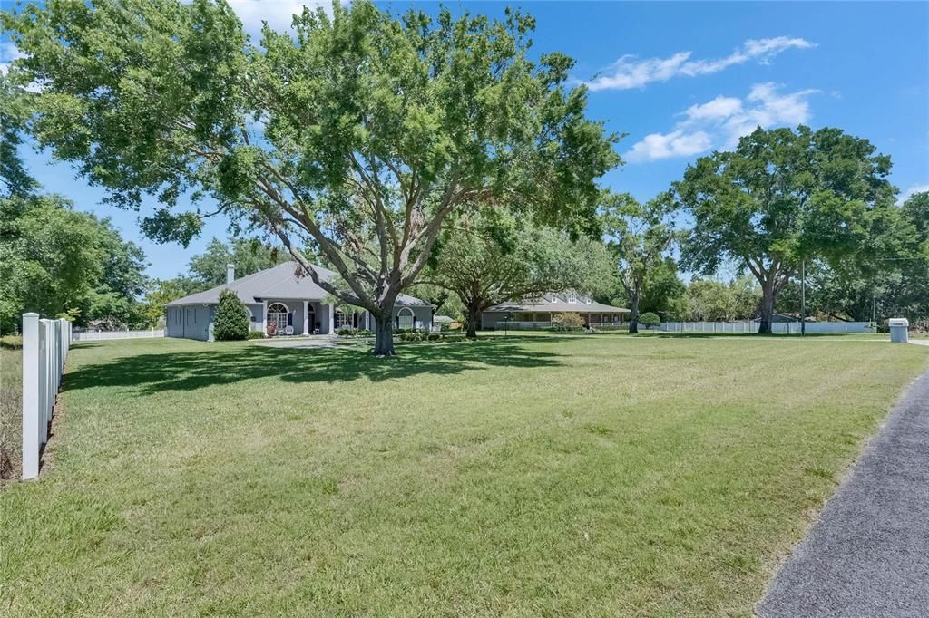 Active With Contract: $799,000 (4 beds, 3 baths, 3921 Square Feet)