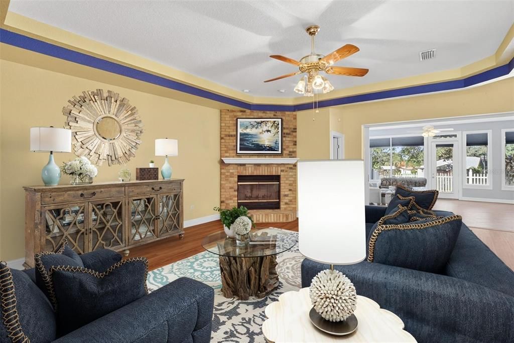 Active With Contract: $799,000 (4 beds, 3 baths, 3921 Square Feet)