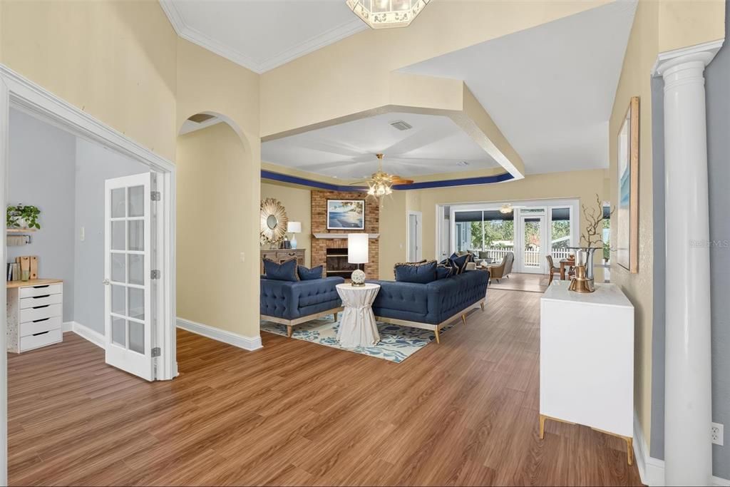 Active With Contract: $799,000 (4 beds, 3 baths, 3921 Square Feet)