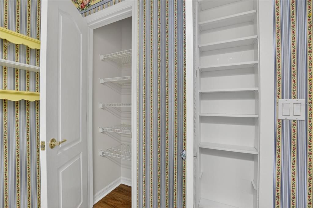 Active With Contract: $799,000 (4 beds, 3 baths, 3921 Square Feet)