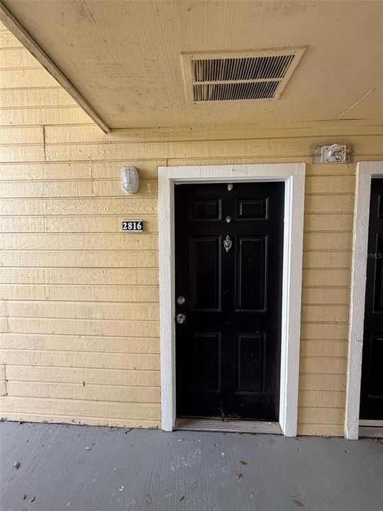 Active With Contract: $1,200 (1 beds, 1 baths, 673 Square Feet)