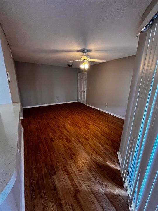 Active With Contract: $1,200 (1 beds, 1 baths, 673 Square Feet)