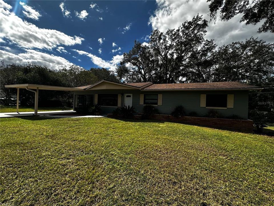 Recently Rented: $1,550 (3 beds, 2 baths, 1118 Square Feet)