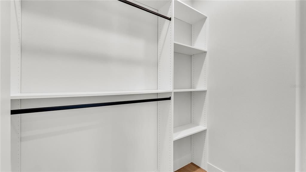 En Venta: $1,239,900 (5 camas, 3 baños, 3275 Pies cuadrados)