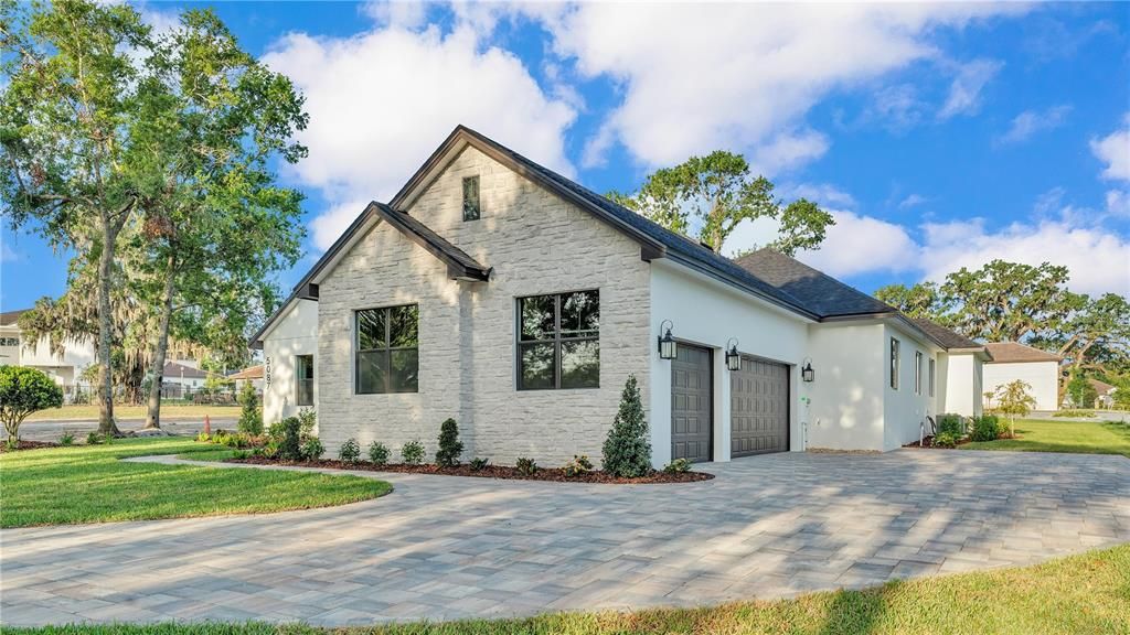 En Venta: $1,239,900 (5 camas, 3 baños, 3275 Pies cuadrados)