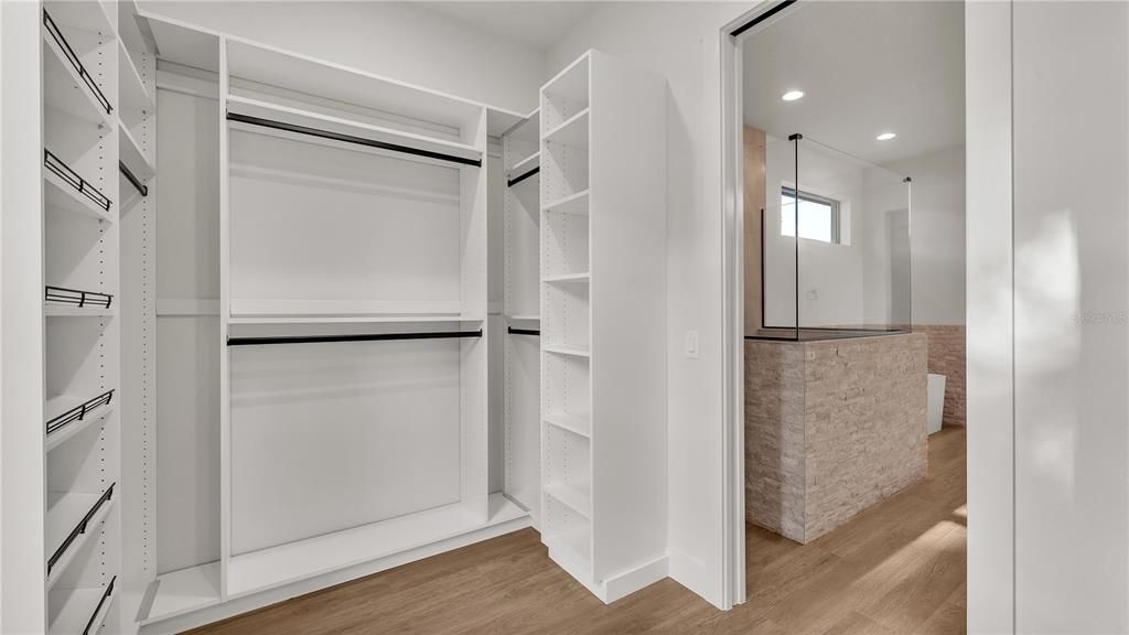 En Venta: $1,239,900 (5 camas, 3 baños, 3275 Pies cuadrados)