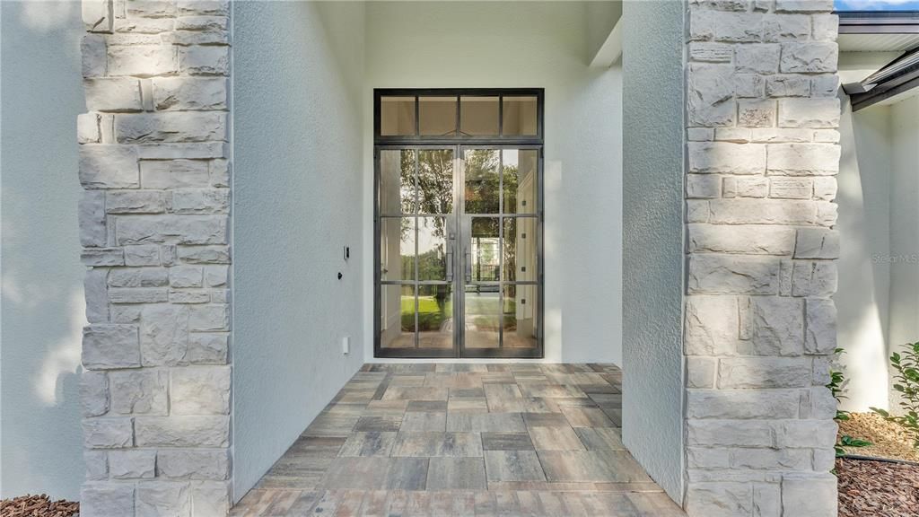 En Venta: $1,239,900 (5 camas, 3 baños, 3275 Pies cuadrados)