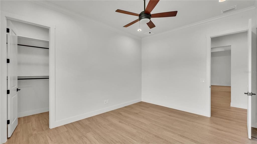 En Venta: $1,239,900 (5 camas, 3 baños, 3275 Pies cuadrados)