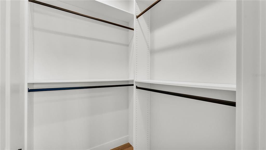 En Venta: $1,239,900 (5 camas, 3 baños, 3275 Pies cuadrados)