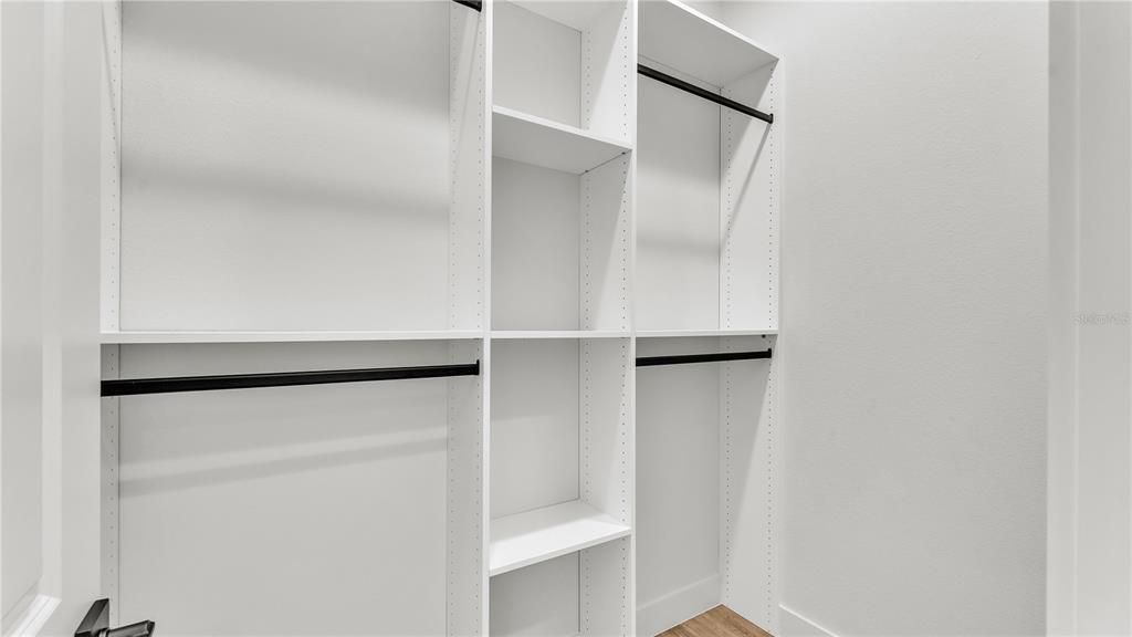 En Venta: $1,239,900 (5 camas, 3 baños, 3275 Pies cuadrados)