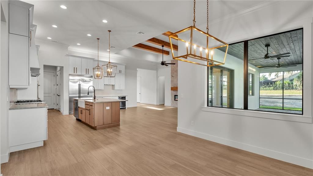 En Venta: $1,239,900 (5 camas, 3 baños, 3275 Pies cuadrados)