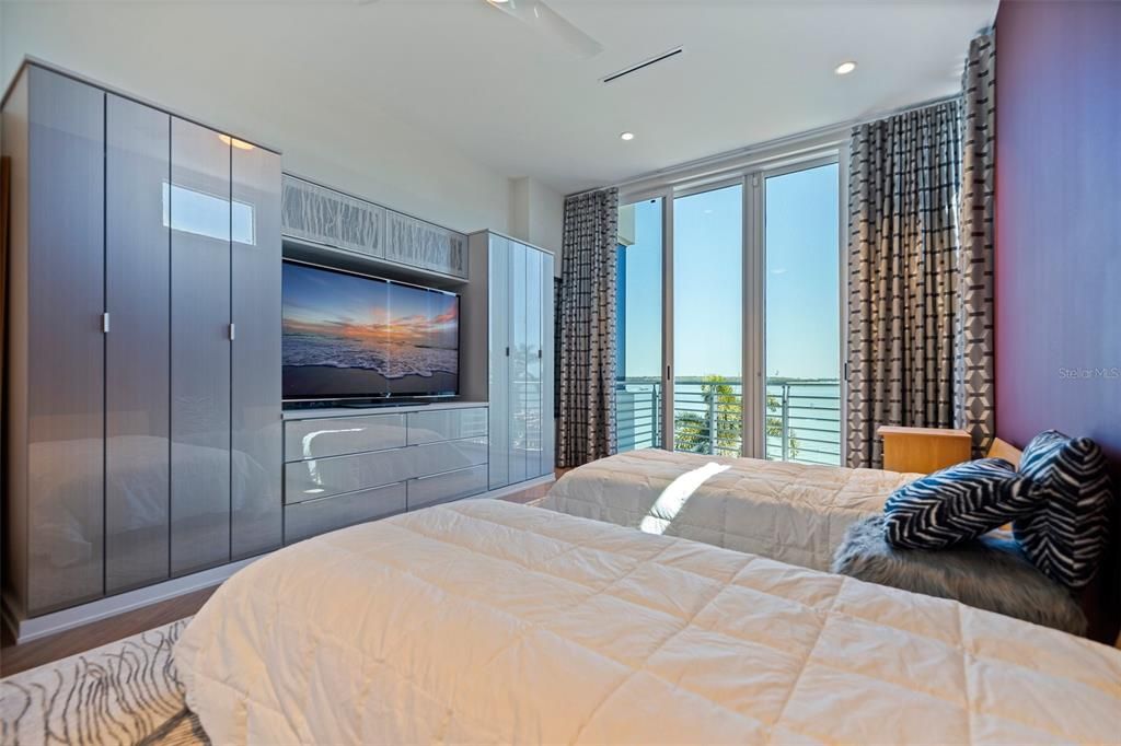 For Sale: $9,000,000 (5 beds, 6 baths, 6428 Square Feet)