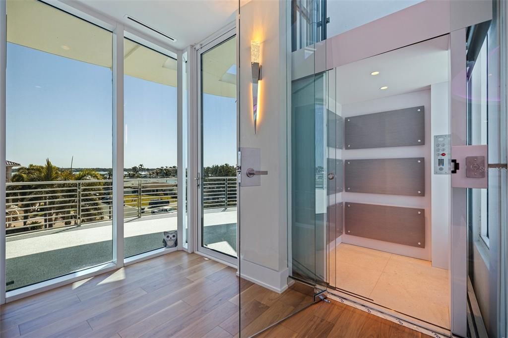 For Sale: $9,000,000 (5 beds, 6 baths, 6428 Square Feet)