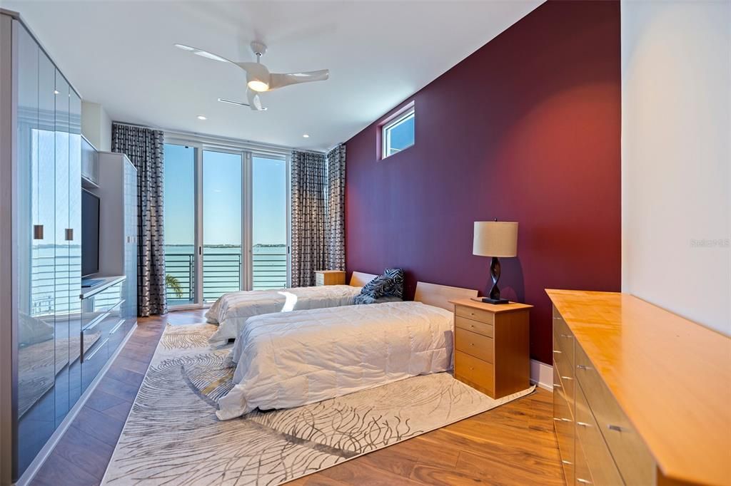 For Sale: $9,000,000 (5 beds, 6 baths, 6428 Square Feet)