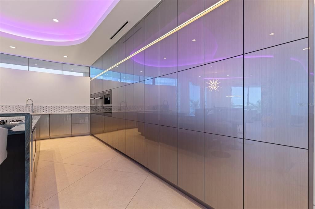 For Sale: $9,000,000 (5 beds, 6 baths, 6428 Square Feet)