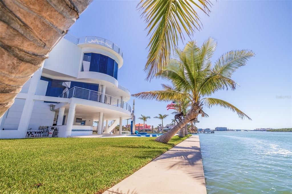 For Sale: $9,000,000 (5 beds, 6 baths, 6428 Square Feet)