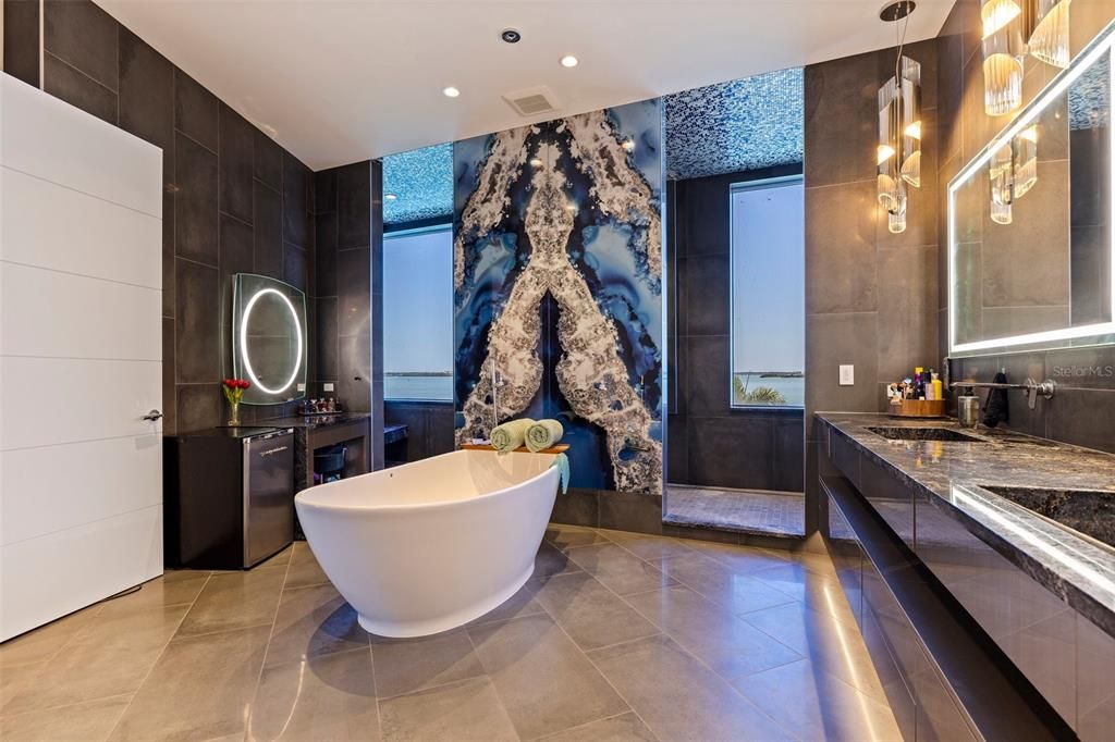 For Sale: $9,000,000 (5 beds, 6 baths, 6428 Square Feet)