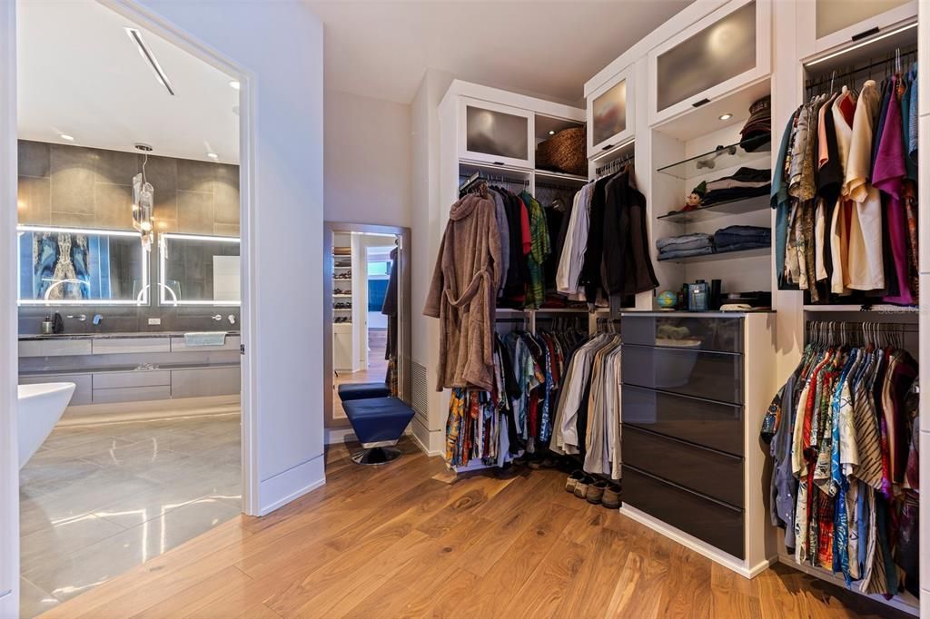 For Sale: $9,000,000 (5 beds, 6 baths, 6428 Square Feet)