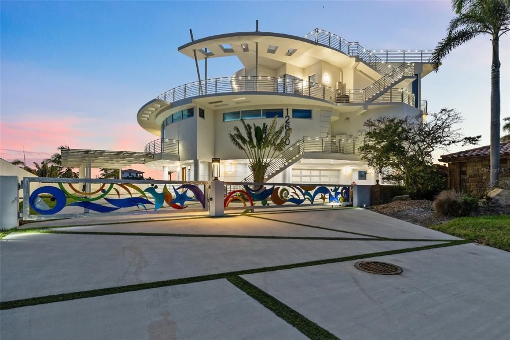 For Sale: $9,000,000 (5 beds, 6 baths, 6428 Square Feet)