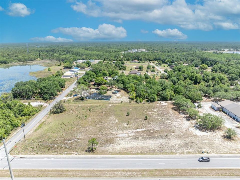 待售: $1,500,000 (2.47 acres)