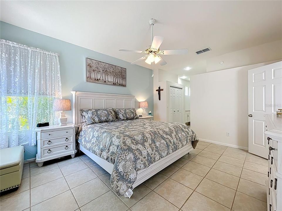 For Sale: $525,000 (3 beds, 2 baths, 2000 Square Feet)