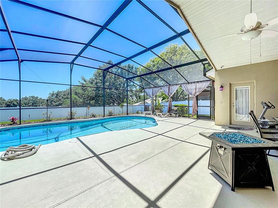 For Sale: $525,000 (3 beds, 2 baths, 2000 Square Feet)