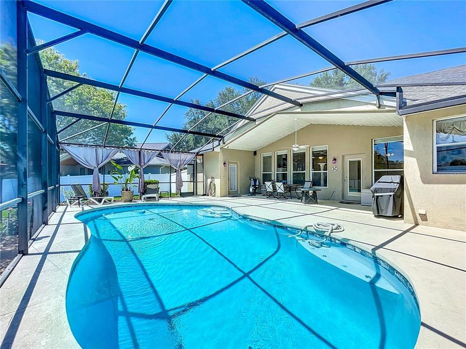 For Sale: $525,000 (3 beds, 2 baths, 2000 Square Feet)