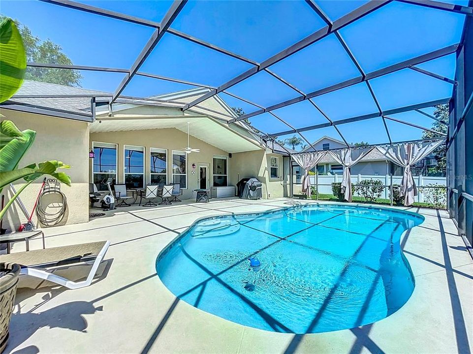 For Sale: $525,000 (3 beds, 2 baths, 2000 Square Feet)