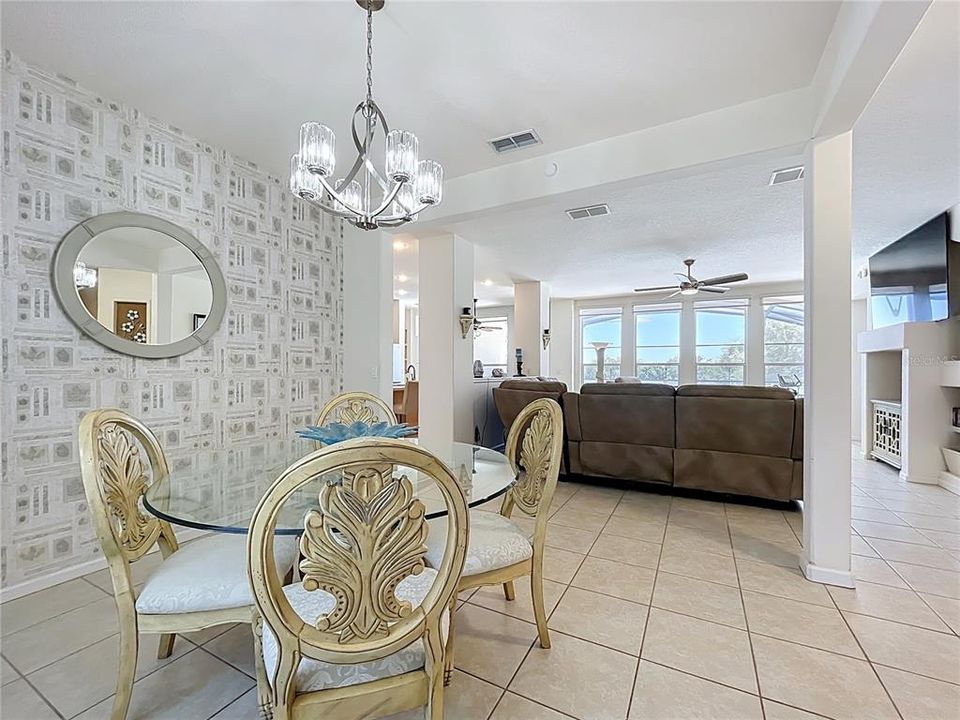 For Sale: $525,000 (3 beds, 2 baths, 2000 Square Feet)