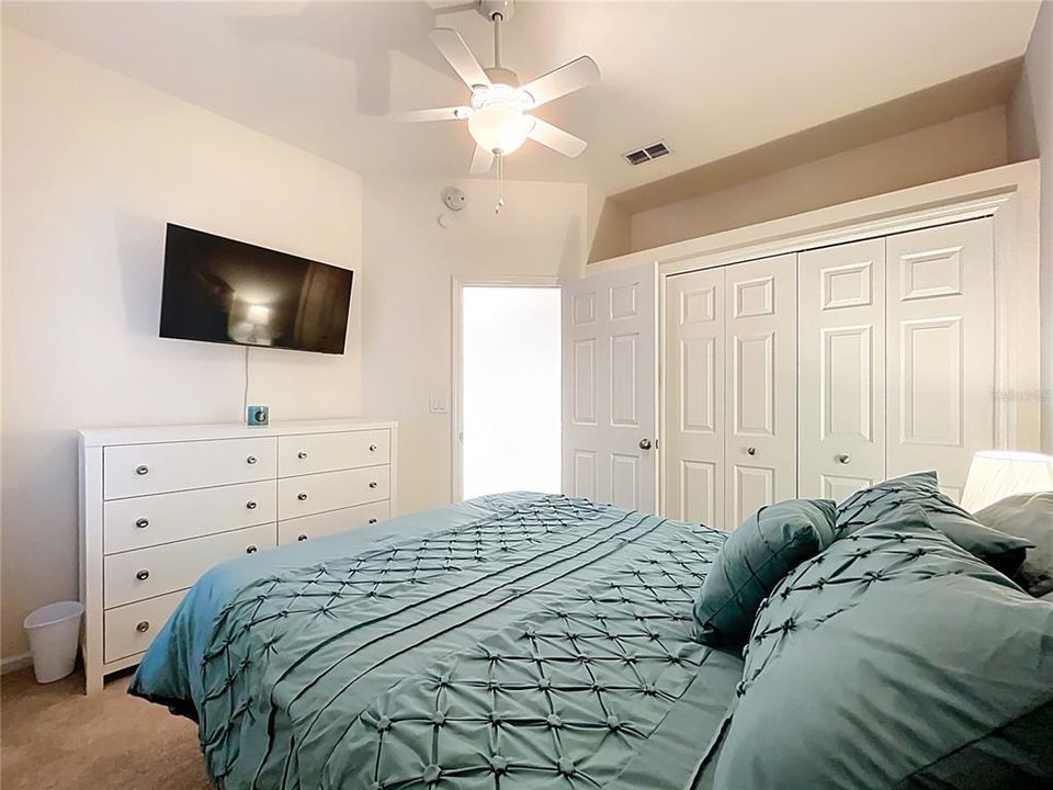 For Sale: $525,000 (3 beds, 2 baths, 2000 Square Feet)