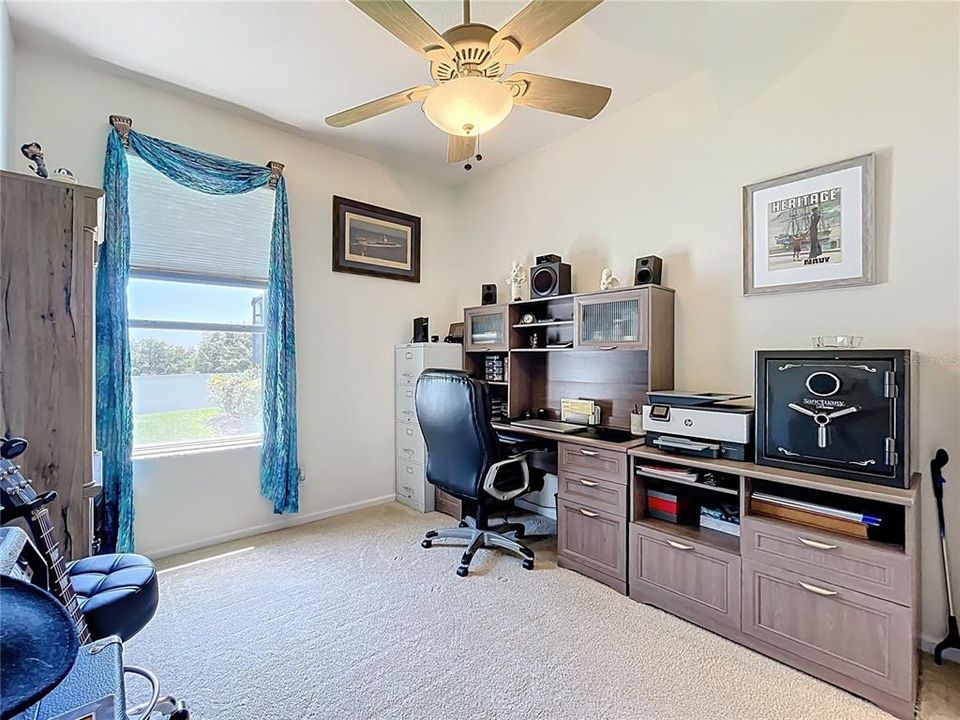 For Sale: $525,000 (3 beds, 2 baths, 2000 Square Feet)