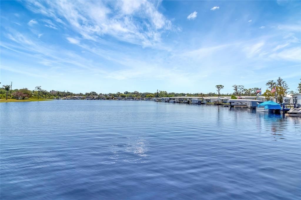 For Sale: $249,900 (2 beds, 2 baths, 1104 Square Feet)