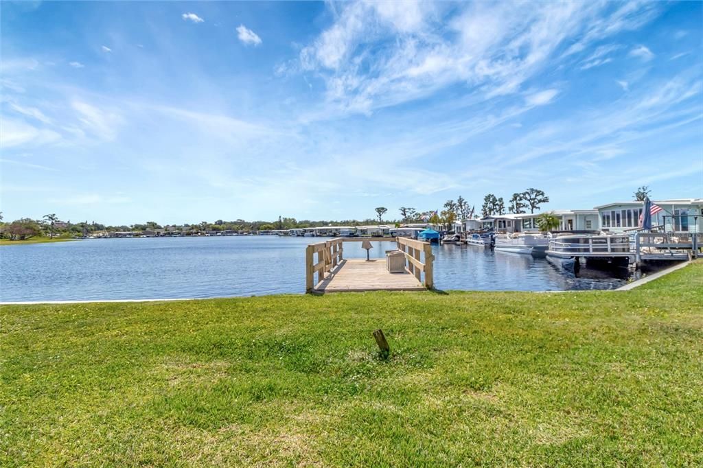 For Sale: $249,900 (2 beds, 2 baths, 1104 Square Feet)