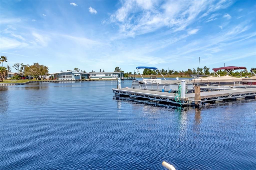 For Sale: $249,900 (2 beds, 2 baths, 1104 Square Feet)