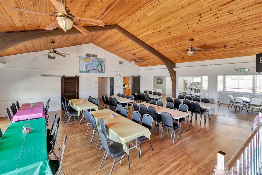 For Sale: $249,900 (2 beds, 2 baths, 1104 Square Feet)