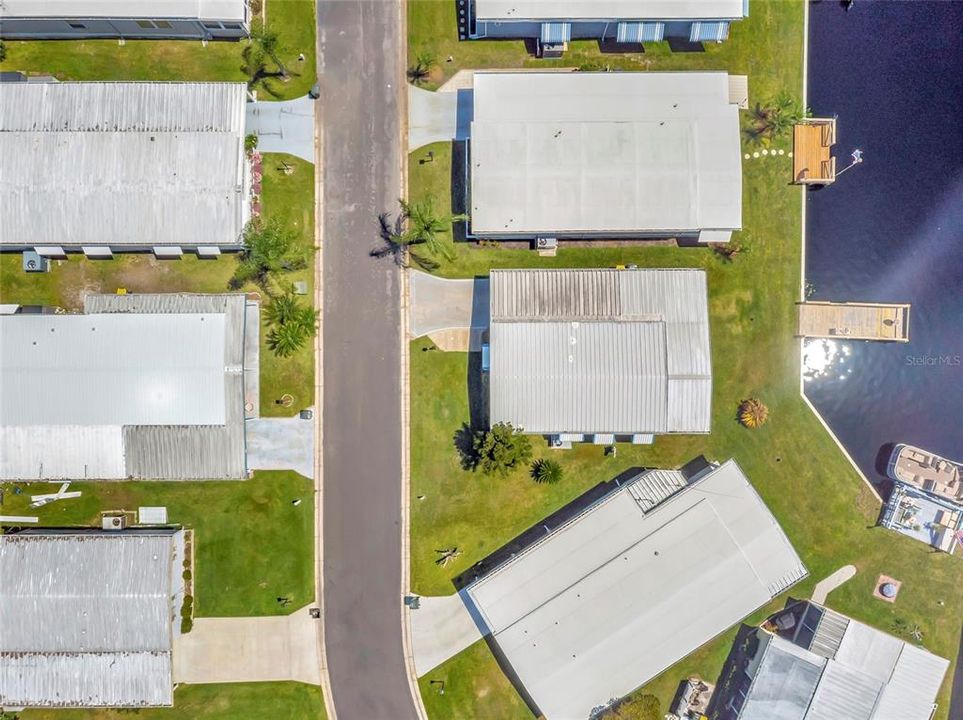 For Sale: $249,900 (2 beds, 2 baths, 1104 Square Feet)