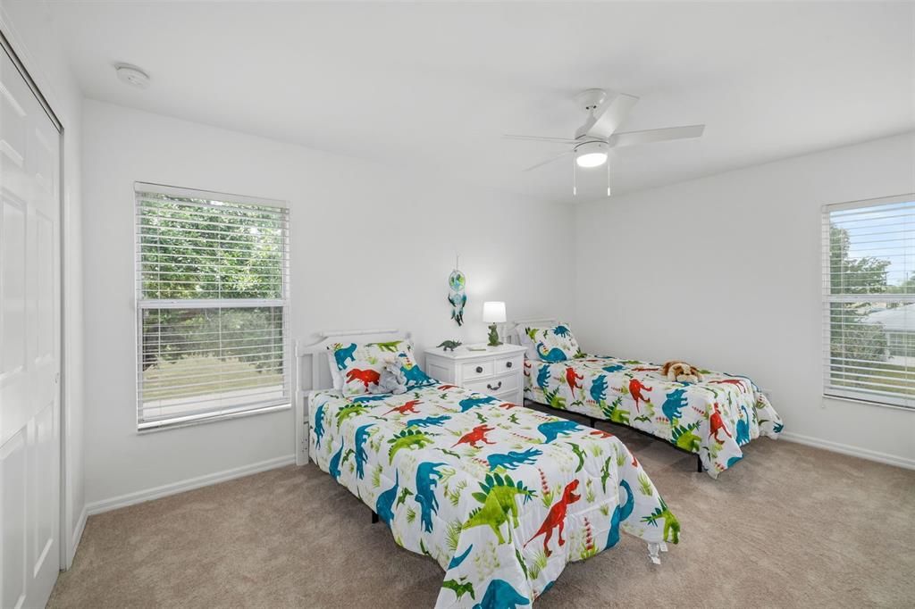 For Sale: $389,000 (3 beds, 2 baths, 3261 Square Feet)