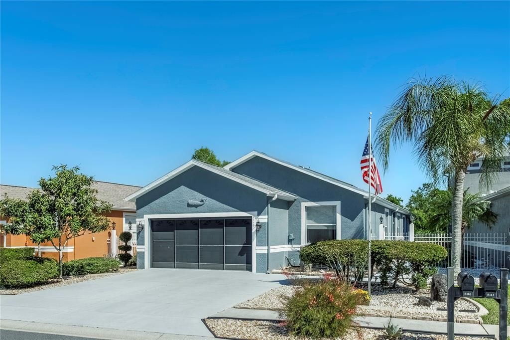 На продажу: $359,900 (3 спален, 2 ванн, 1832 Квадратных фут)