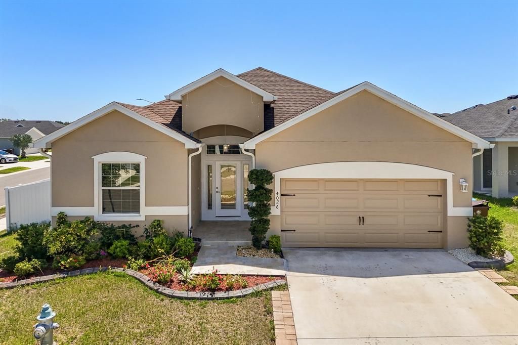 Vendido Recientemente: $325,000 (4 camas, 2 baños, 2032 Pies cuadrados)