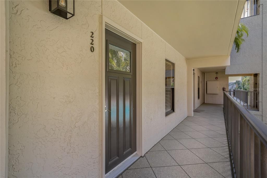 For Sale: $470,000 (2 beds, 1 baths, 1035 Square Feet)