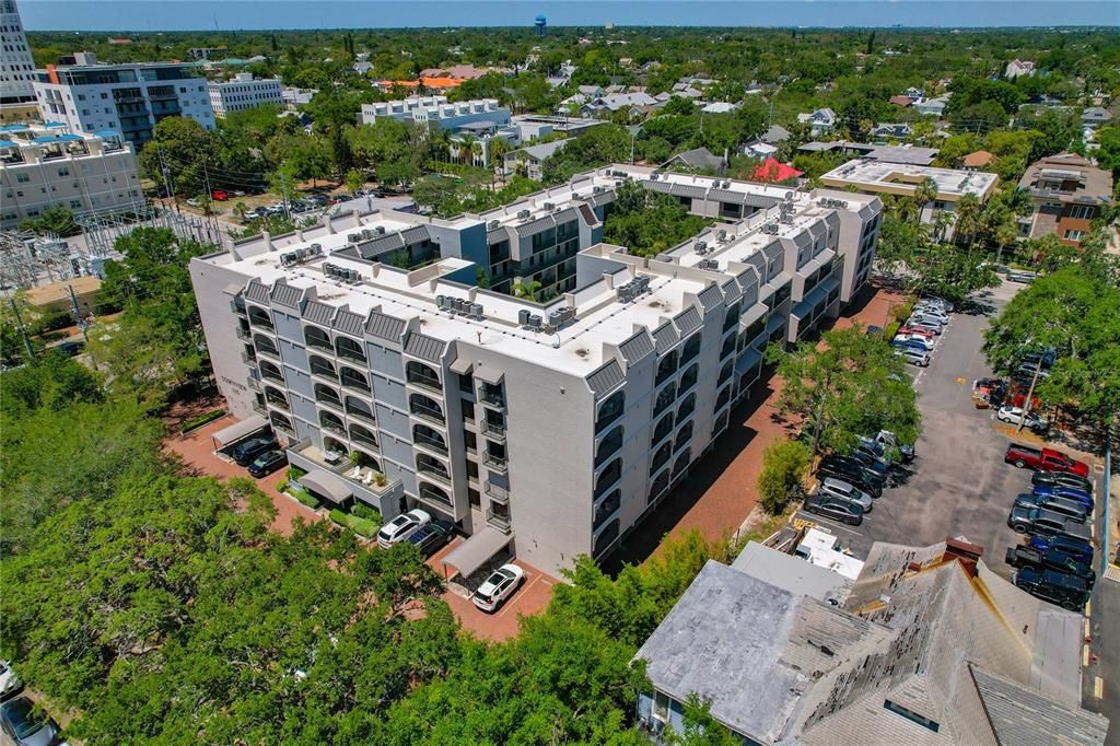 For Sale: $470,000 (2 beds, 1 baths, 1035 Square Feet)